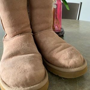 UGG BOOTS
